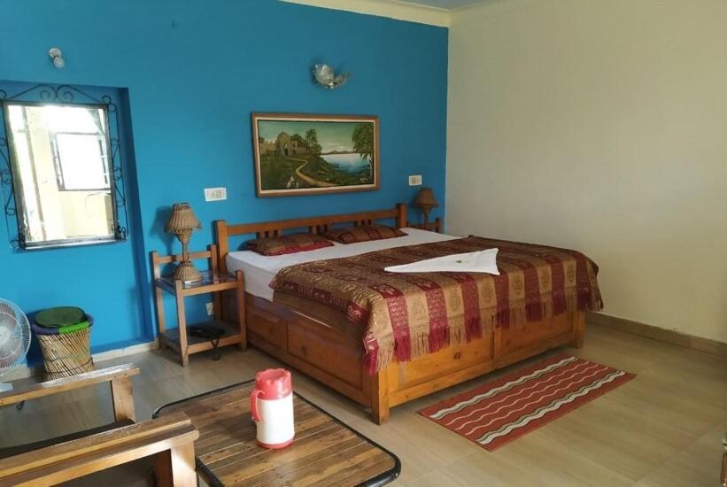 Hotel The Royal Mountain Ranikhet Exterior foto